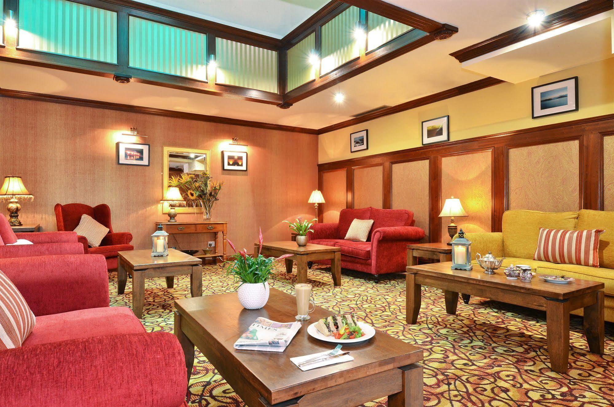 โฮเท็ล นิวพอร์ต Hotel ภายนอก รูปภาพ